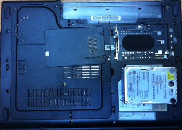 Înlocuire HDD laptop MSI EX600 capac alt hdd